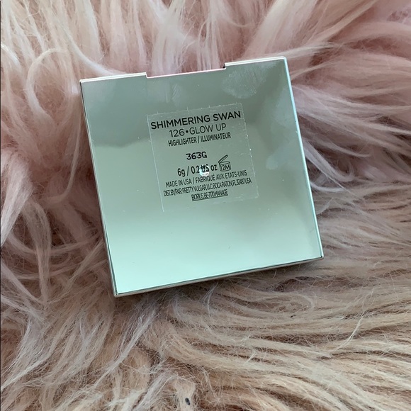 Pretty Vulgar Shimmering Swan Glow Up Highlighter - Picture 2 of 3